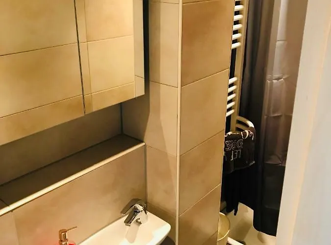 Cologne, Airport, Apartment *