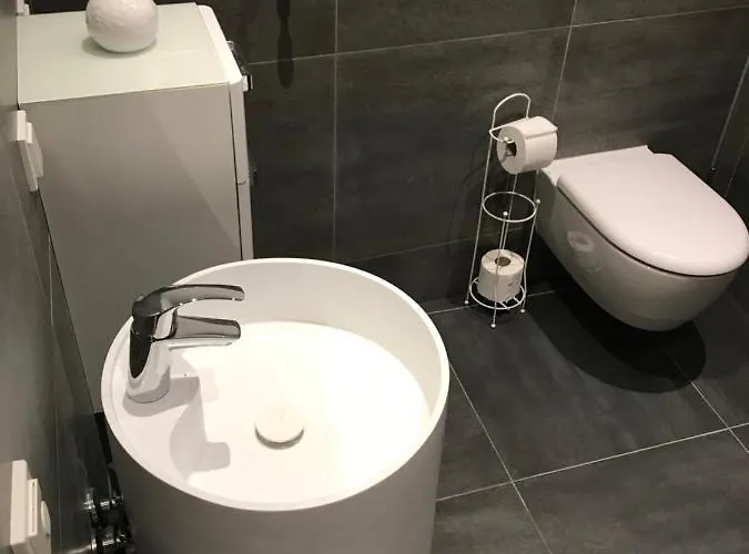 Cologne, Airport, Apartment *