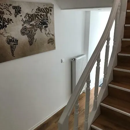 Cologne, Airport, Apartment